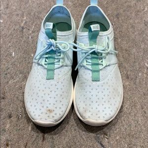 Nike Mint Sneakers!